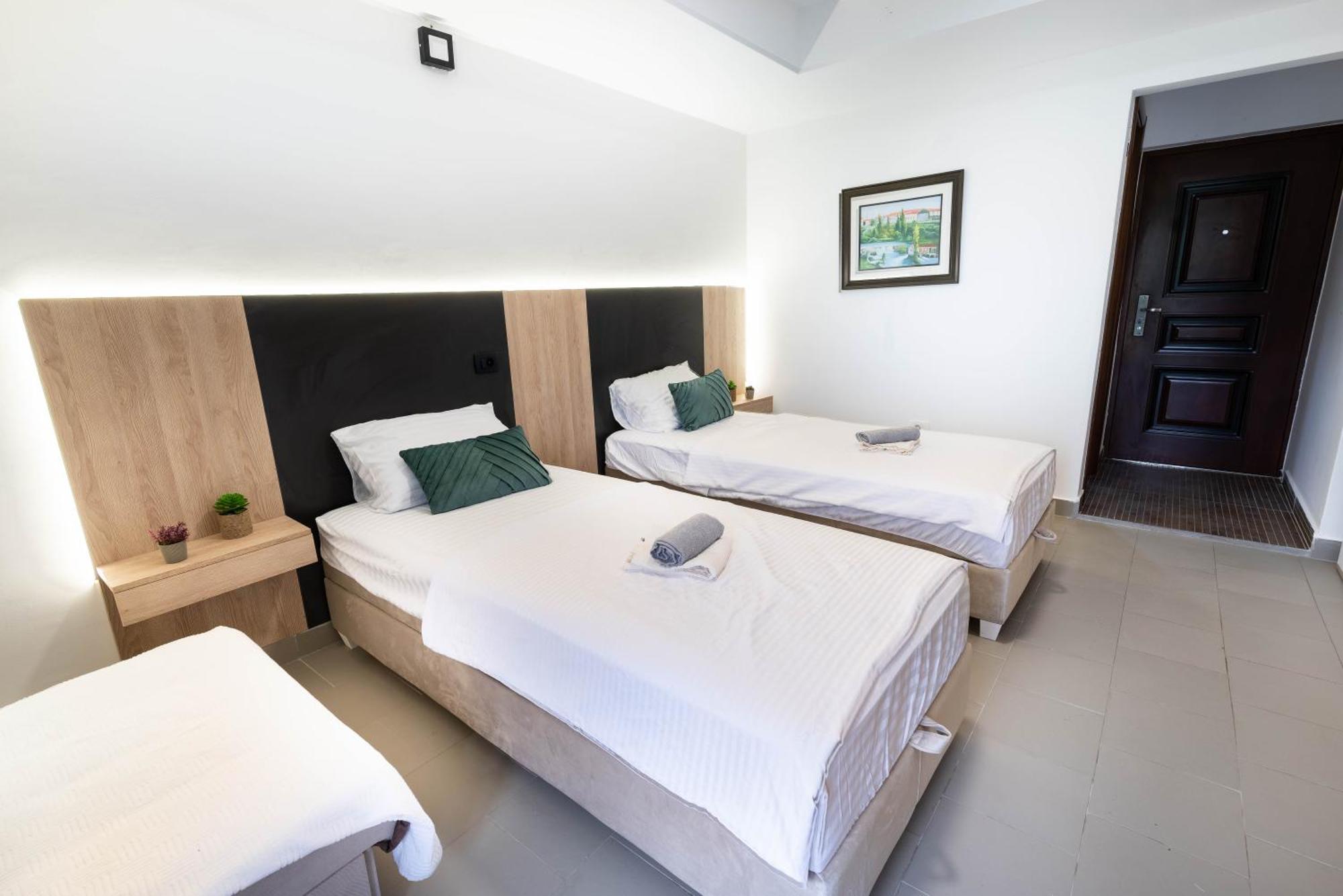 Studio Apartment Cudo Nevidjeno Karuc المظهر الخارجي الصورة